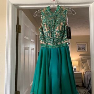 Brand new size 0 Sherri Hill cocktail/prom jade green with gold